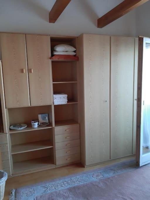 Vermiete Ein Doppelzimmer In Einem Holzhaus Apartment